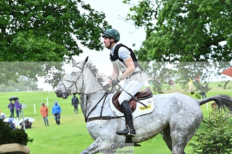 240526-124209-22152 - 404-DEERPAIRC_REVELRY-Max_Warburton