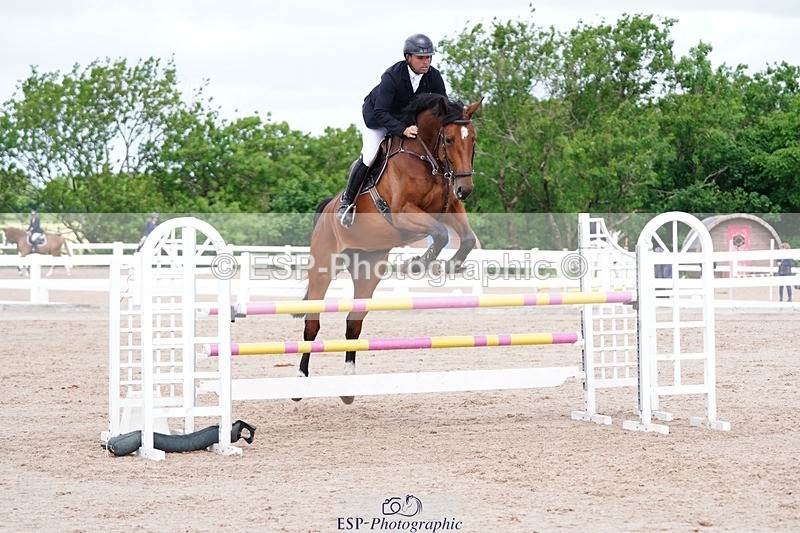 250525-114304-09276 - Cls 33 A&B Snr Disc & 1.00m Open