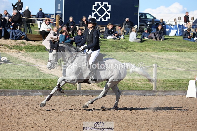 240419A-173010-09835 - Cls 10, 2 Star Big Tour 145cm  Break to End