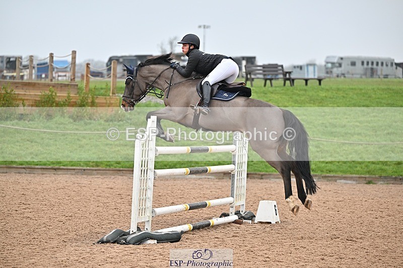 250122-143904-00684 - Cls 6 Foxhunter and 1.20m