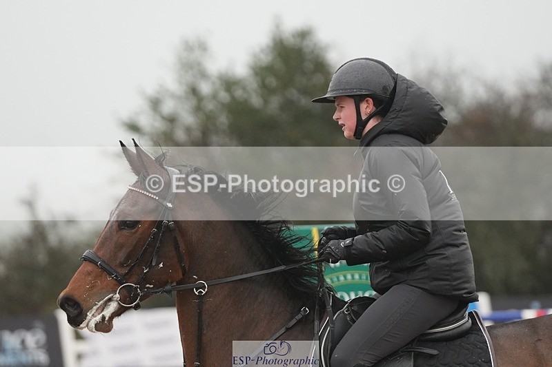251207-122354-02055 - Cls 20 Snr Newcomers and 1.10m