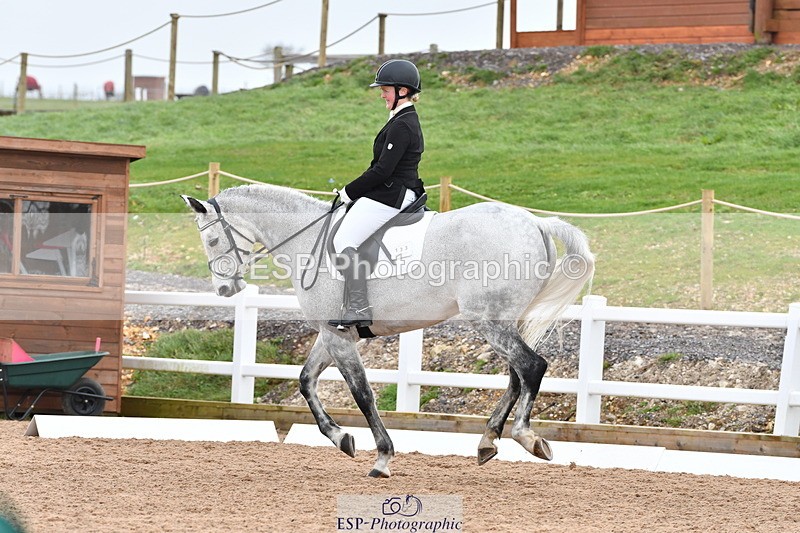 240121A-112954-00566 - Cls 5 Novice 37A