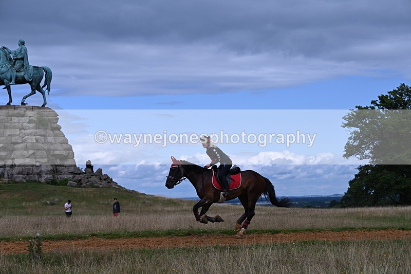 DSC_8920 - Time at Statue 14:33 to 15:10