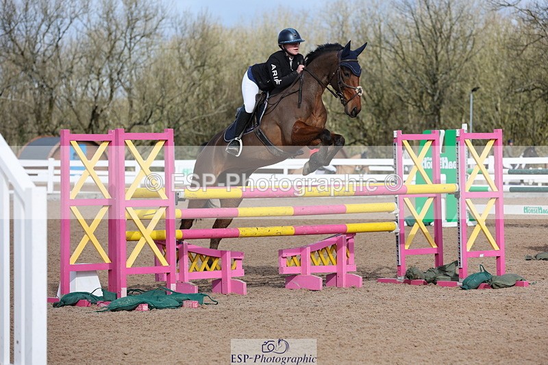 240223A-115054-00959 - Cls 4 Snr 1.05m Open