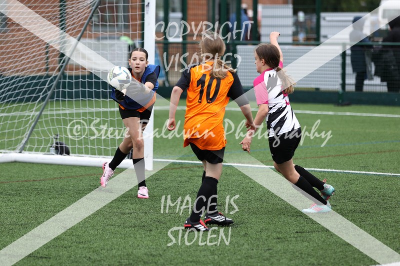 1DX32125 - Sat 6th U12 Girls