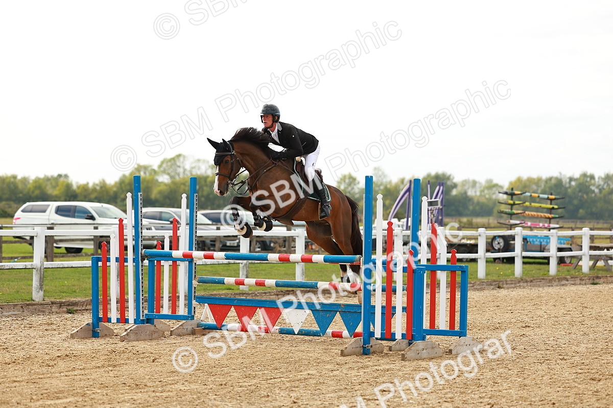 SBM_001712 - Class 4 - Senior Newcomers - 1.10m