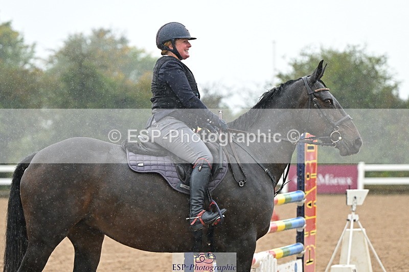 240925A-133225-00900 - Cls 4 Newcomers and 1.10m Open