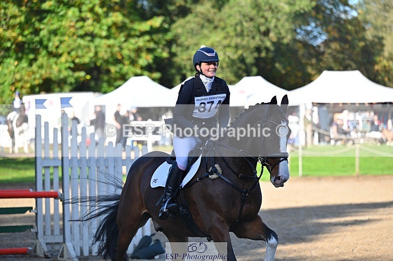 241027-095205-16141 - 374-Bella.Balian-BEECHWOOD.JOEY