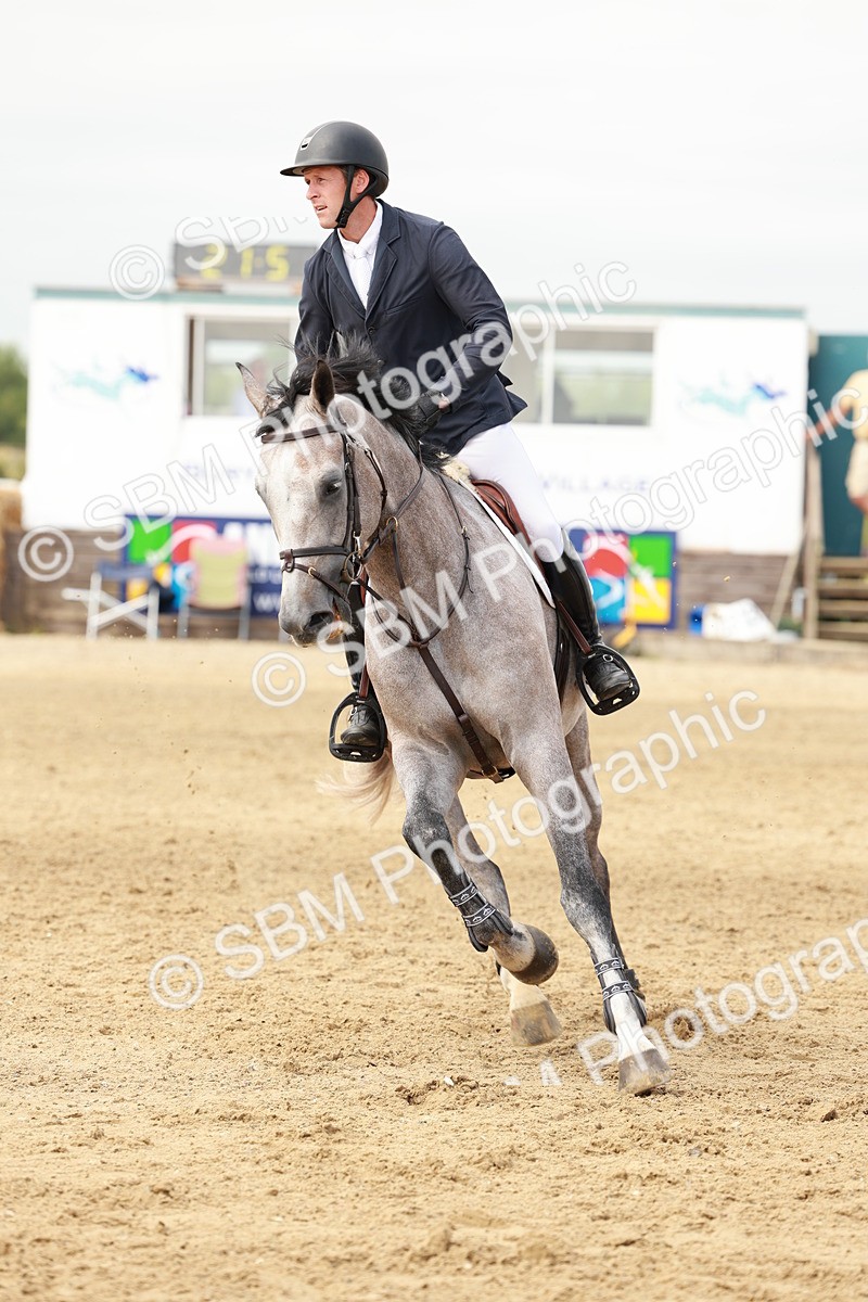 SBM_016878 - Class 20 - Senior Newcomers - 1.10m