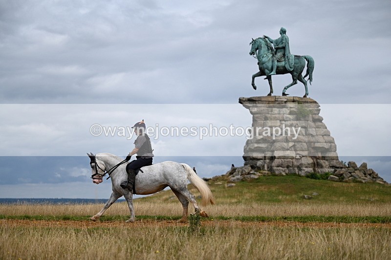 DSC_6023 - Time at Statue 12:17 to 12:44