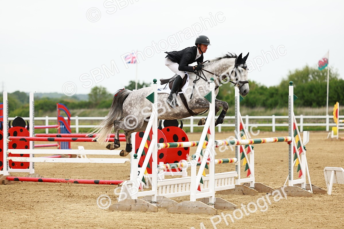 SBM_001011 - Class 4 - Senior Newcomers - 1.10m