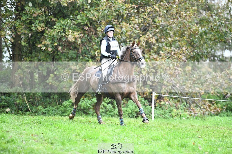 231021-104049-14193 - 639-TRAQ.TIME-Madeleine.Ellis-SC+XC