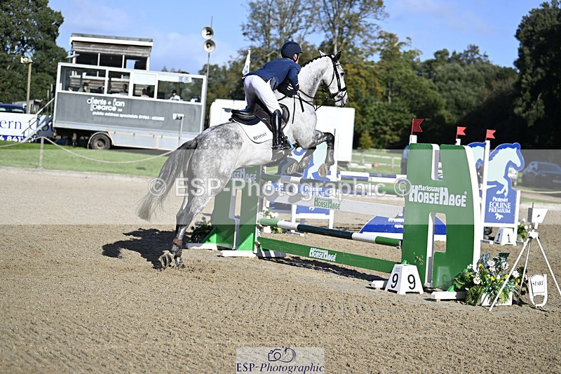 241026-115528-12672 - 001-Cameron.Beer-NEWPORTS.DEFINITELY.UNTOUCHABLE