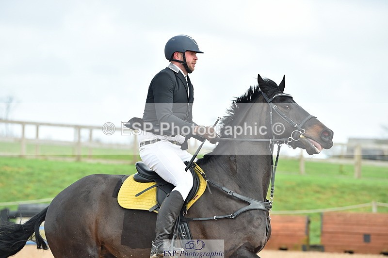 240210A-131118-01333 - Cls 23+24 Club and Schools 1m