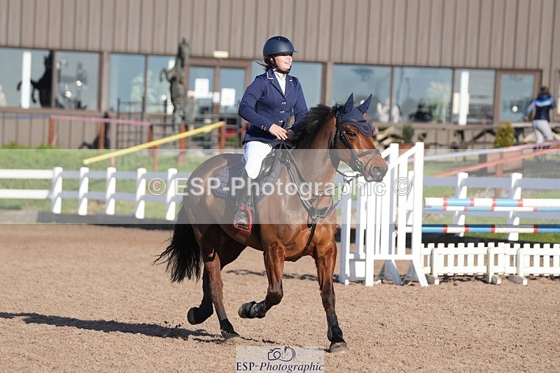 251130-120353-01146 - Cls 6 Blue Chip Pony Newcomers & 1m Open