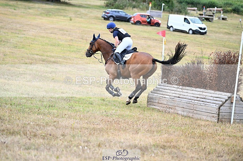 250803A-153839-16320 - O-682-Millie.Juleff-HERONA.CZ.Z