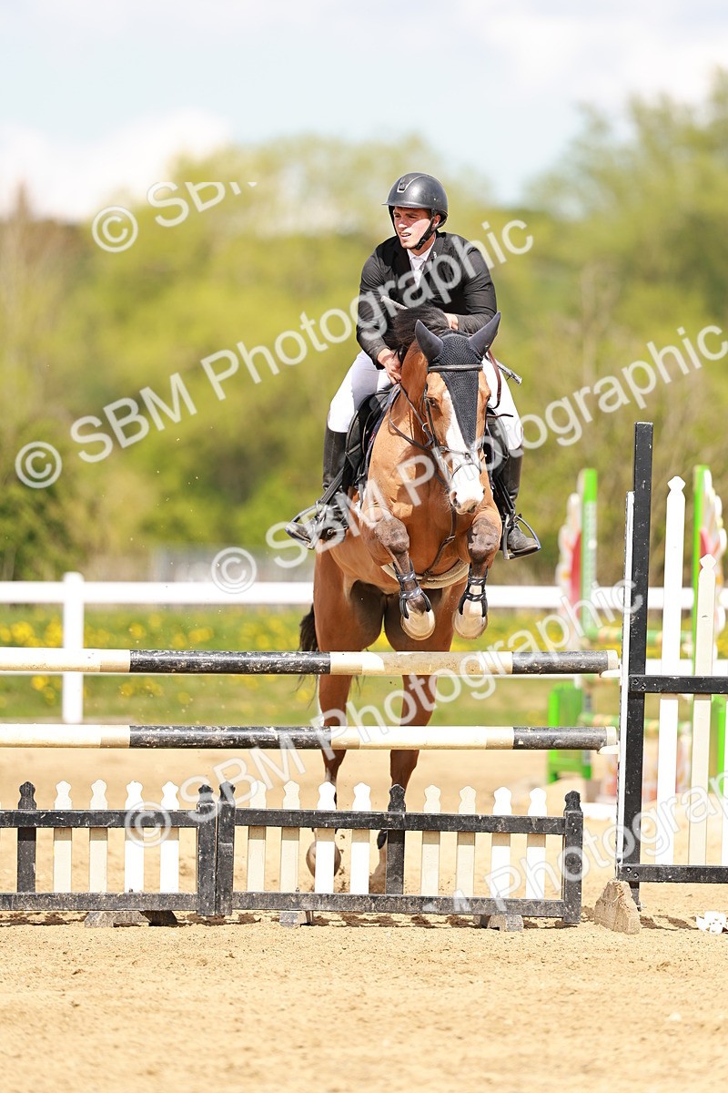 SBM_001941 - Class 4 - Senior Newcomers - 1.10m