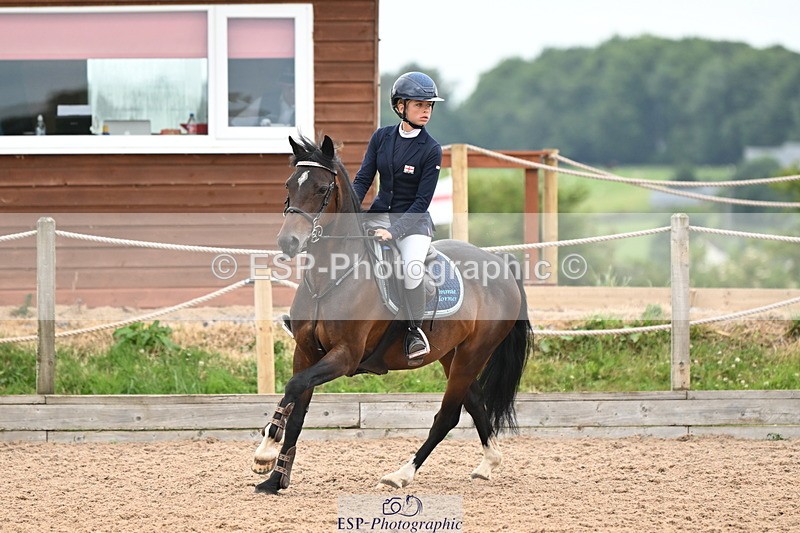 240630A-134800-13860 - Cls 25 HOYS 138cm Qualifier