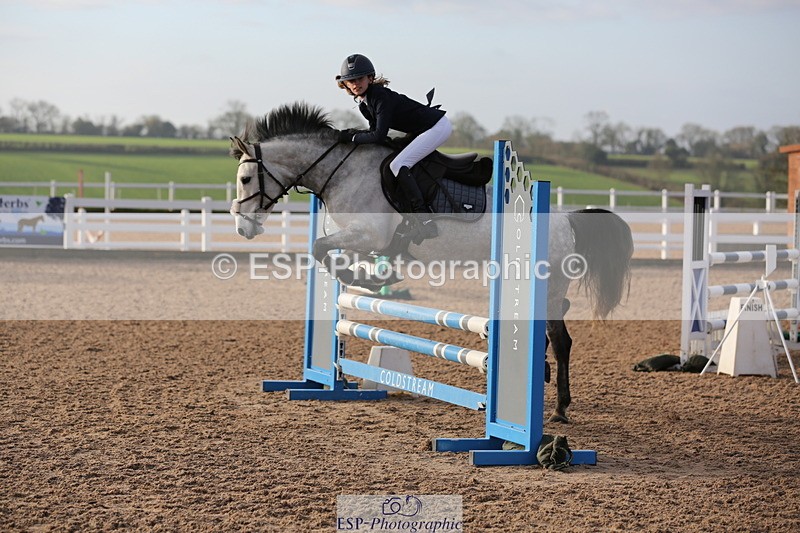 240211A-100308-01706 - Cls 1 Pony Intro 70cm