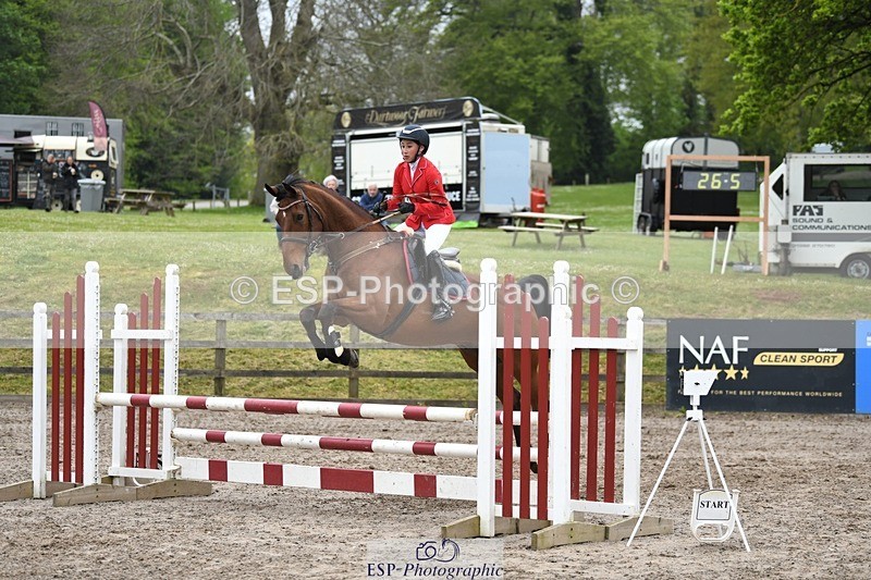 230512-094327-00377 - Cls 10 Snr 85cm Schooling