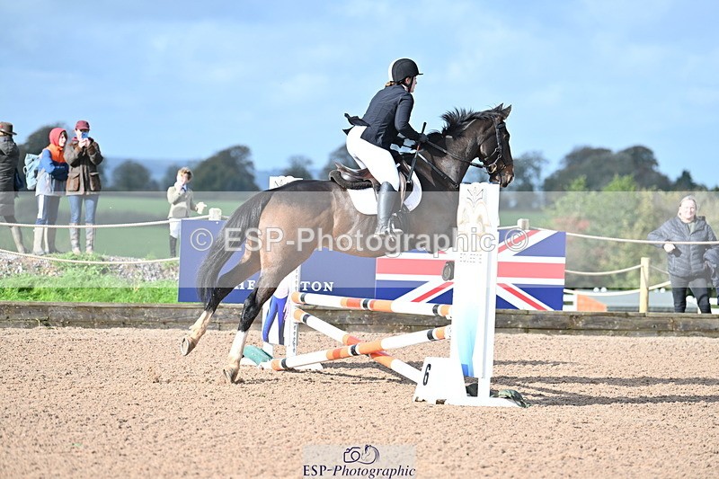 231029A-110344-02879 - 80cm Club and Schools