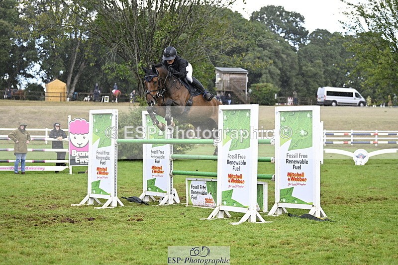 250831A-135743-10570 - Cls 37 Snr 1.35m Grand Prix