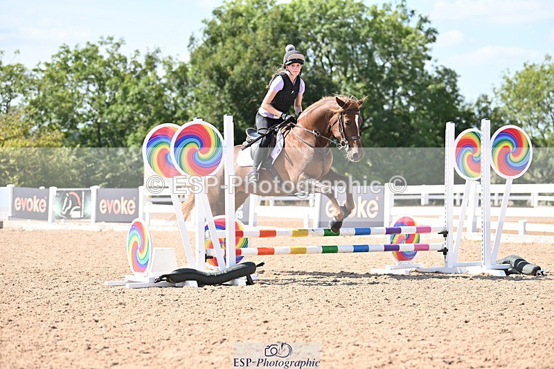 250821B-152839-00550 - Group B - Danielle