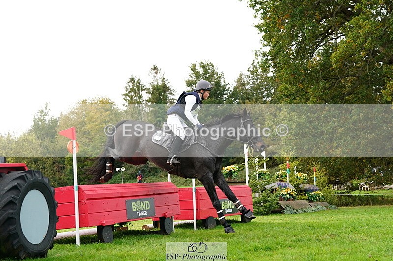 251025A-132522-20610 - F-468-Tabitha.Stephenson