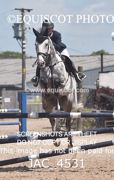 JAC_4531 - CLASS 6 Senior Newcomers/ 1.10m Open