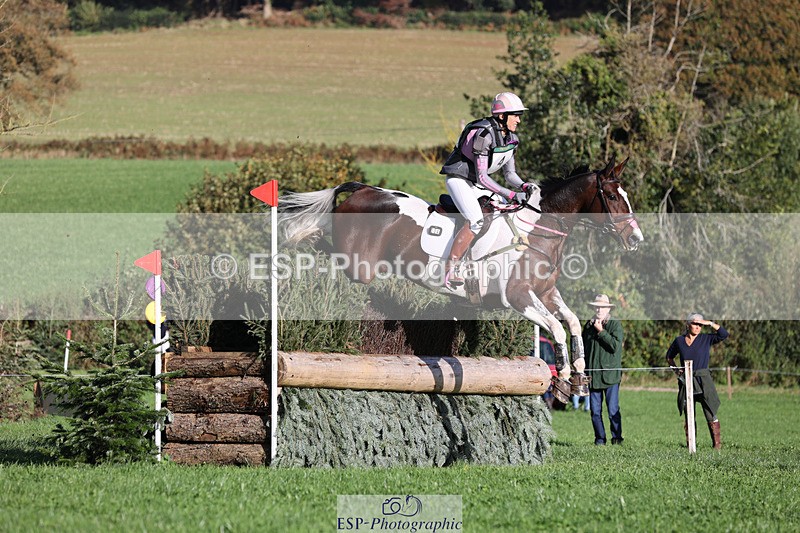 241025-104917-06342 - 004-Claire.Deuten-FOXRIDGE.HIGH.JINX