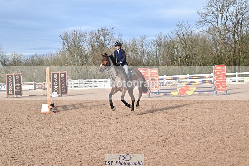 251126-122116-00431 - Cls 4 Newcomers and 1.10m