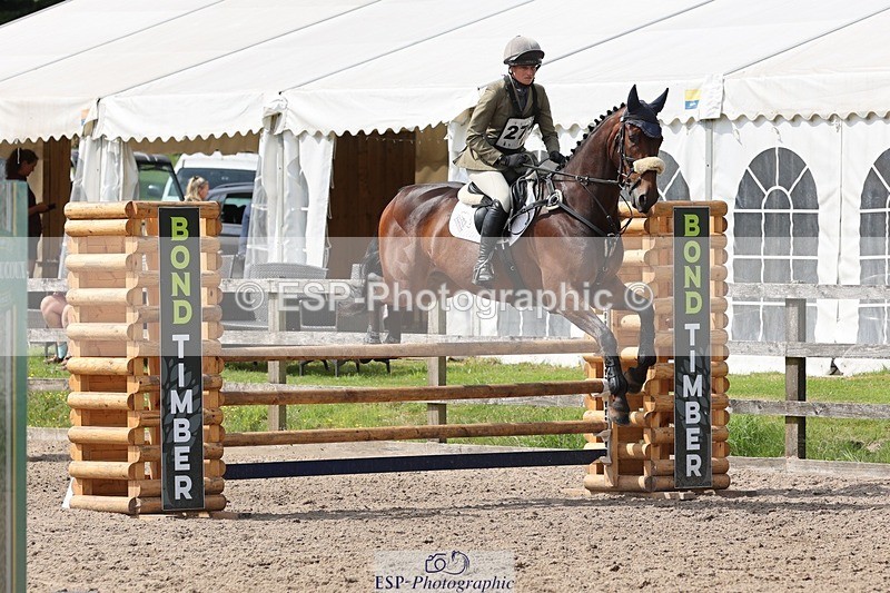 240803-152521-08861 - 271-Rosie_Bradley-Hole-OUT_OF_THE_BLUE_XIV