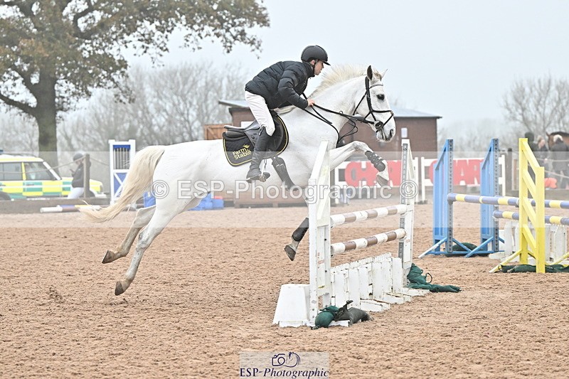 241103A-111558-06959 - SUN Cls 18 British Novice and 90cm Open