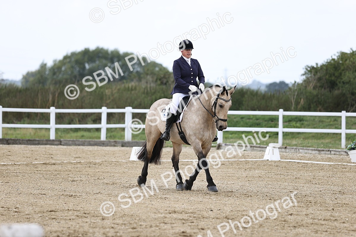 SBM_017925 - Class 14 - Novice 23 - 15.16-16.19