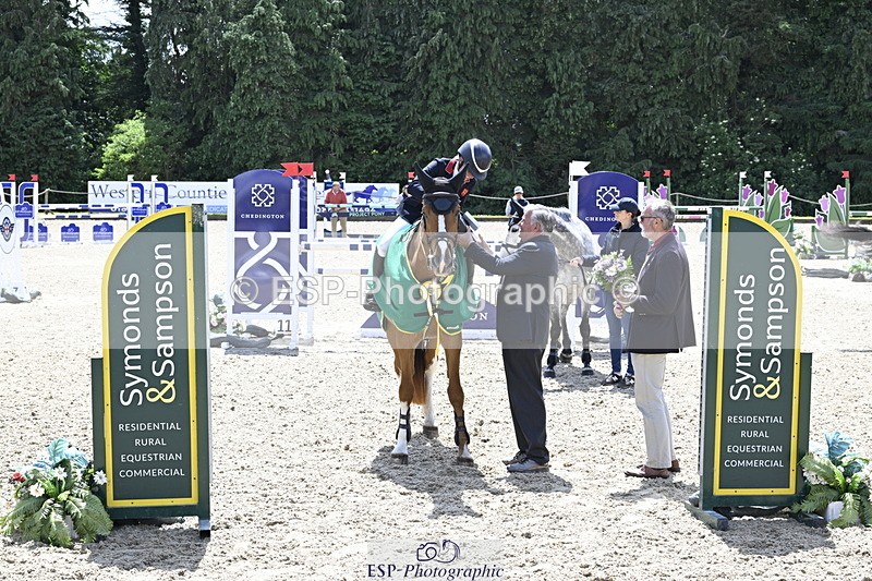 250525A-131644-17604 - Presentations Section B CCI 3 Star Long