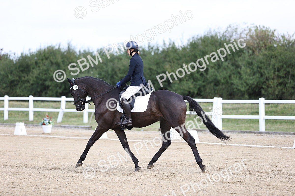 SBM_015327 - Class 14 - Novice 23 - 9.05-10.08