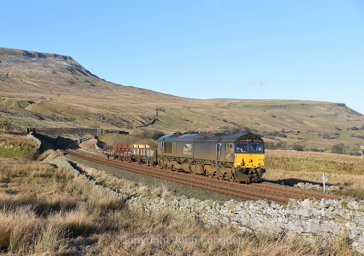 JL - 8.1.18 66426 6K05 Carlisle - Crewe, Ais Gill - Ais Gill (road bridge southbound)