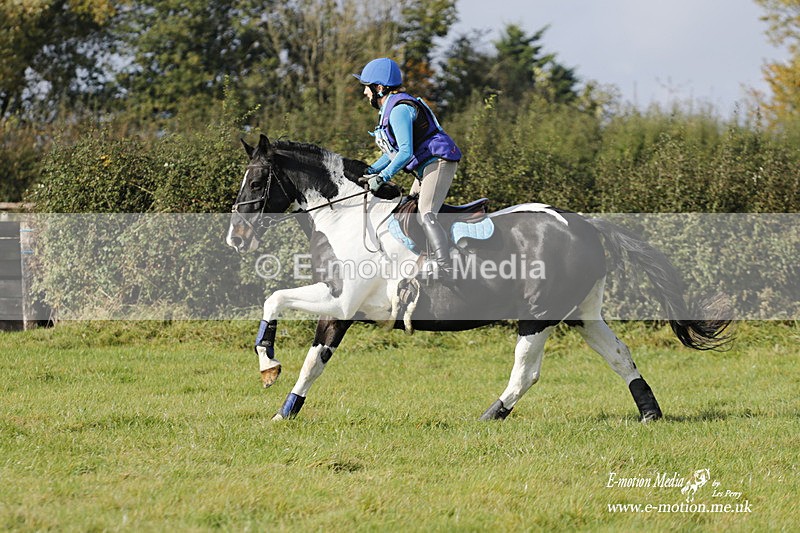  WWHT 171021 3860 - Open (1.00m)  17/10/21