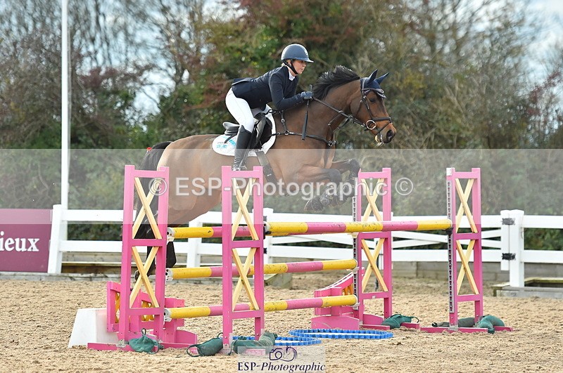 231111A-131812-02097 - Cls 12 Newcomers & 1.10m Open