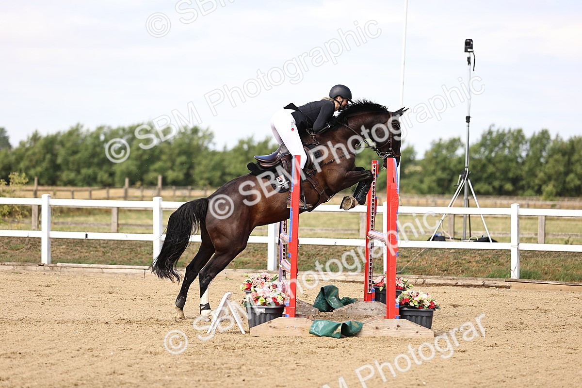 SBM_009767 - Class 8 - Senior Newcomers - 1.10  Open