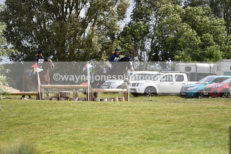 WJ5_2791 - Class 3 60cm Pairs