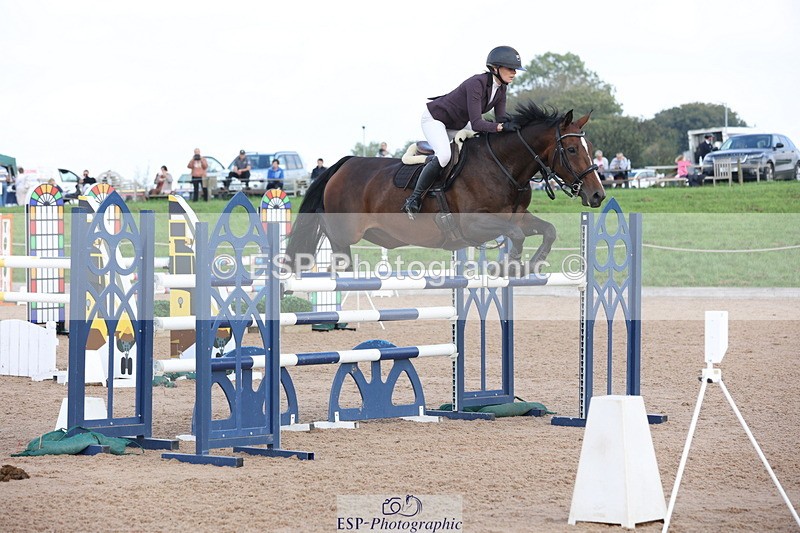 230915A-110207-01621 - Cls 2 Snr Foxhunter