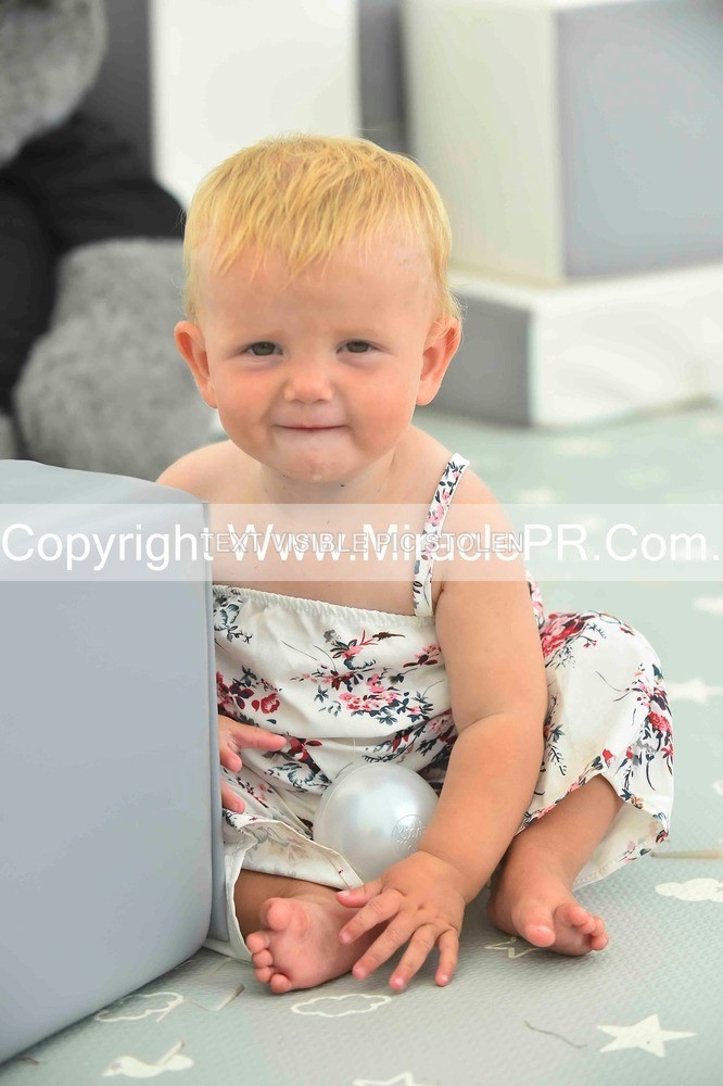 SH4_2088 - Bonny baby competition.