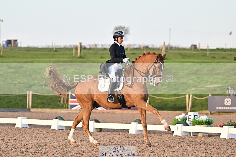 250404-190108-08768 - 195-Sarah.Millis-Impressive.VDC