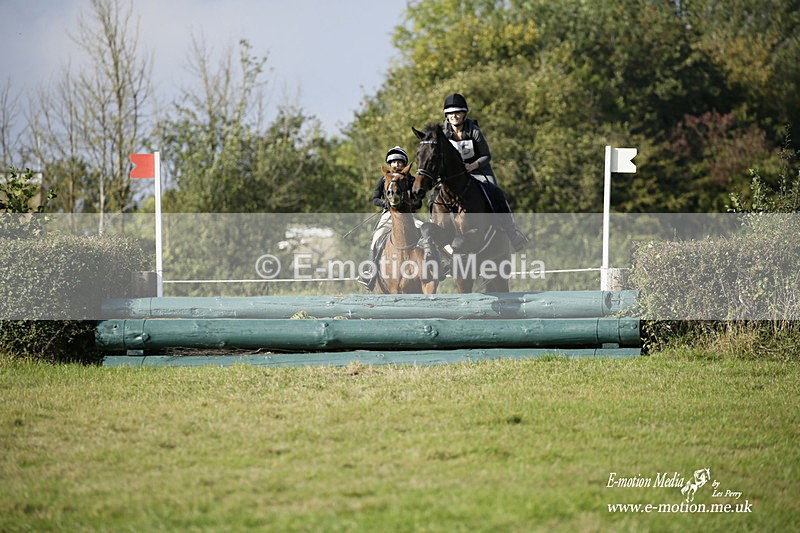  WWHT 171021 3591 - Intermediate Pairs (0.90m)  17/10/21