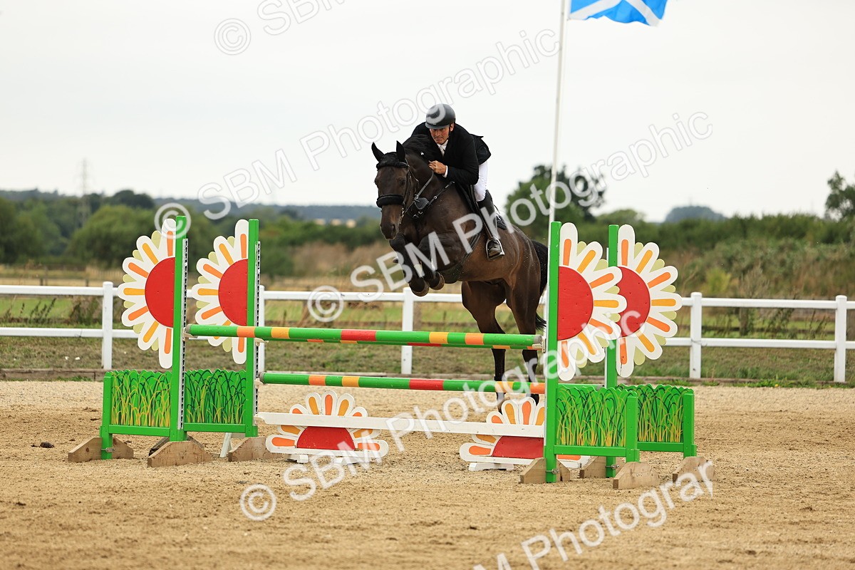 SBM_003726 - Class 4 - Senior Foxhunter - 1.20m Open