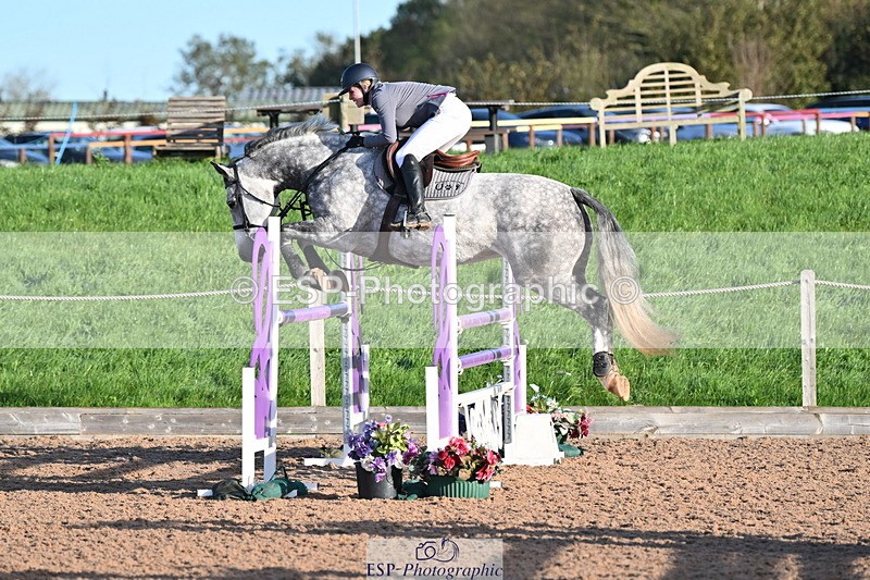 231015A-092313-06931 - Cls 28 Newcomers & 1.10m Open