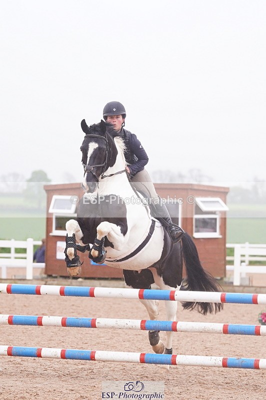 240505A-130548-05955 - Cls 18 & 19 Club & Schools 90cm