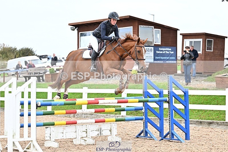 251015-131540-00524 - Cls 4 Newcomers and 1.10m Open