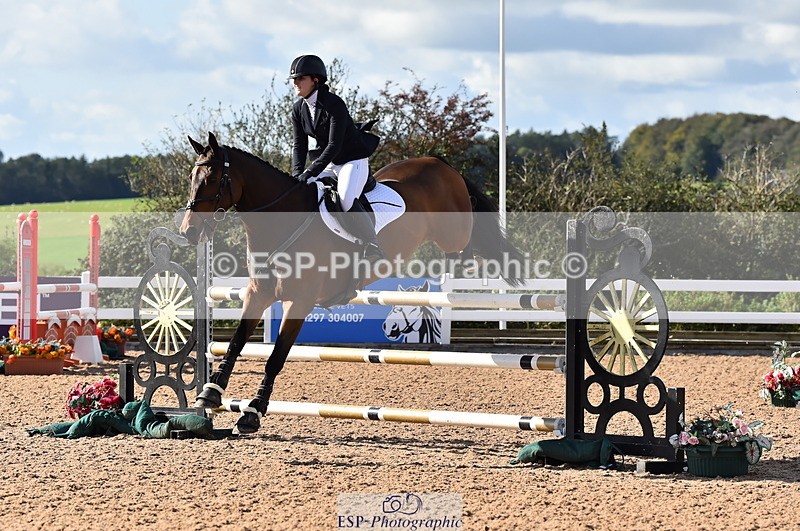 231014A-141130-05242 - Cls 15 1.05m Amateur Q 2nd R